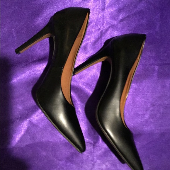 Heels - Picture 2 of 2